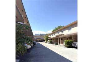 451 Ne 136th St Iii314, North Miami