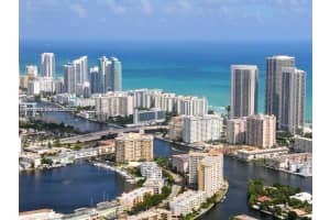 301 Golden Isles Dr 302, Hallandale Beach
