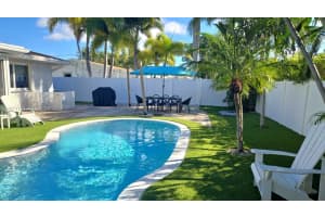 2770 Ne 30th St, Lighthouse Point