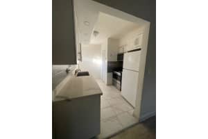 121 Ne 169th Ter, North Miami Beach