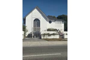 1341 E 8th Ave, Hialeah