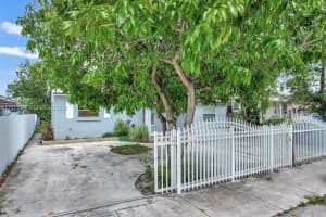 3010 Nw 95th Ter B, Miami