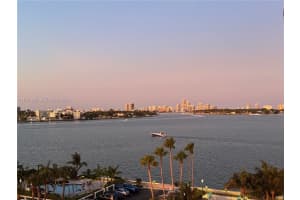 7501 E Treasure Dr 7l, North Bay Village