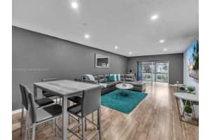 6201 N Falls Cir Dr 210, Lauderhill