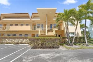851 Ne 14th Ave 401, Hallandale Beach