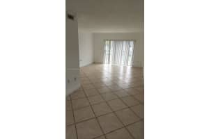 8475 Sw 94th St 205e, Miami