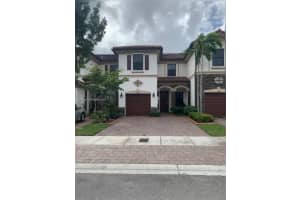3392 W 90th Ter, Hialeah
