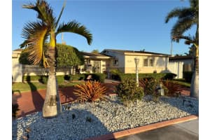 17221 Nw 82nd Ave, Hialeah