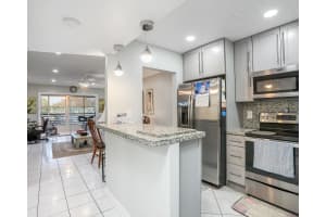 9001 Sunrise Lakes Blvd 301, Sunrise