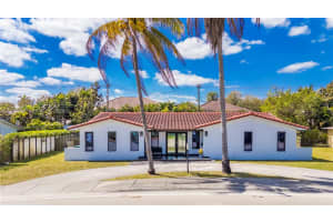 20220 Highland Lakes Blvd, Miami