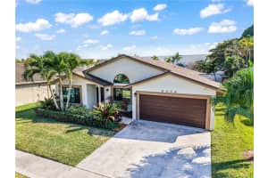 9986 Nw 52nd St, Sunrise