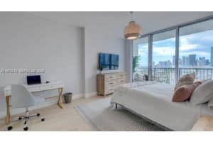 1750 N Bayshore Dr 1712, Miami