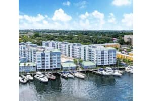 2415 Nw 16th St Rd 214, Miami