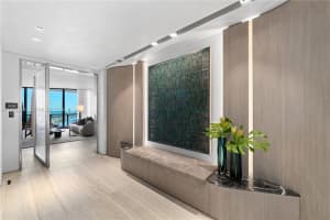 1000 Biscayne Boulevard 3201, Miami