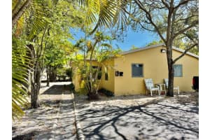 836 Nw 12th Ter 2, Fort Lauderdale