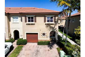 8905 Sw 221st Ter, Cutler Bay