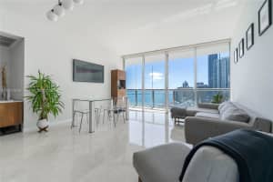 495 Brickell Ave 3211, Miami