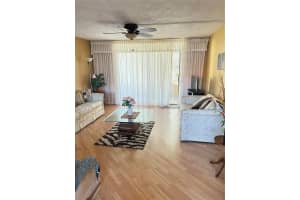 2851 Somerset Dr 417, Lauderdale Lakes