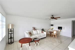 1530 Ne 191st St 306, Miami