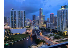 88 Sw 7th St 2012, Miami