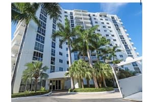 1688 West Ave G-08, Miami Beach