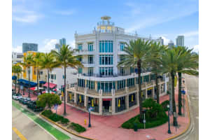 448 Ocean Dr 303, Miami Beach