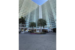 100 Bayview Dr 610, Sunny Isles Beach 100 Bayview Dr 610, Sunny Isles Beach