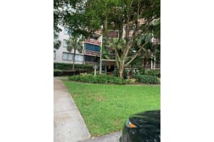 4222 Inverrary Blvd 4415, Lauderhill