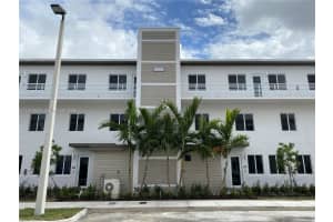 6453 Nw 102 Path 304, Doral