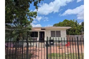 891 Nw Nw 32nd St, Miami