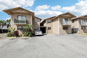 5930 W 25th Ct 104, Hialeah