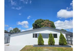 571 E 54th St, Hialeah