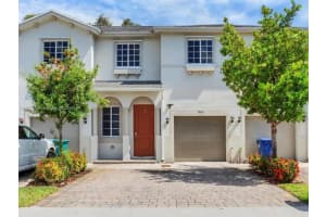 1363 Nw 208th Ter, Miami Gardens