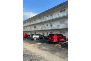 5171 W Oakland Park Blvd 203, Lauderdale Lakes