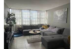 1301 Ne Miami Gardens Dr 1111w, Miami