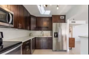 671 Ne 195th St 227-e, Miami