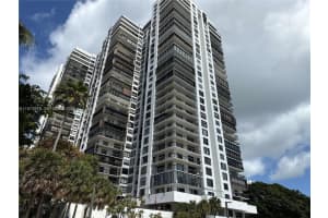 2333 Brickell Ave 1616, Miami