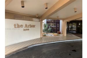 1400 Saint Charles 313, Pembroke Pines