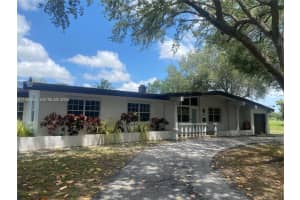 700 Curtiss Pkwy 0, Miami Springs