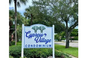 7208 Fairway Dr I20, Miami Lakes