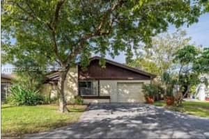 13585 Sw 114th Ter 13585, Miami 13585 Sw 114th Ter 13585, Miami