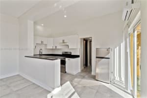 2204 Mckinley St 2, Hollywood