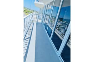 7601 E Treasure Dr 1406, North Bay Village