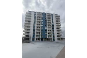 925 N Halifax 102, Daytona Beach