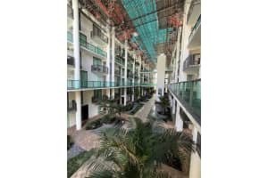 6000 Collins Ave 313, Miami Beach