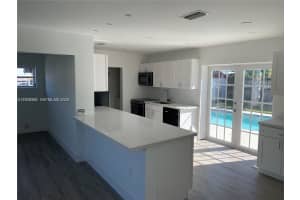 6060 Ne 6th Ter, Oakland Park