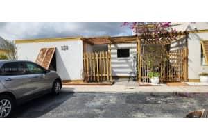 1382 Sw 131st Place Cir E, Miami