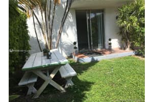 1801 S Treasure Dr 124, North Bay Village