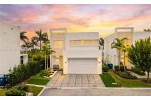 10366 Nw 68th Ter 0, Doral