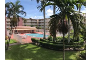 2800 Nw 56th Ave F203, Lauderhill